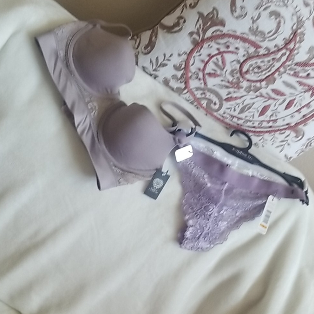 Vince Camuto bundle, bra 32B, sophie b thing S